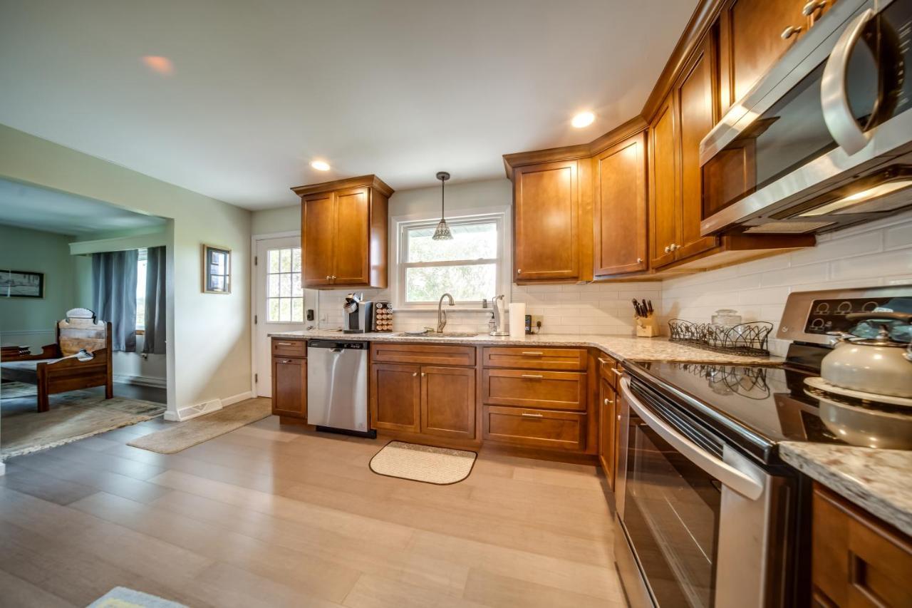 Cozy Ripley - 21 Mi To Downtown Erie! North East
